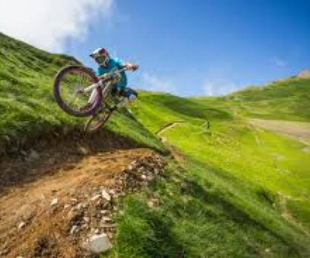 شقة L'Argalyde Esprit Pyrenees Wellness & Cycling Ayzac-Ost المظهر الخارجي الصورة